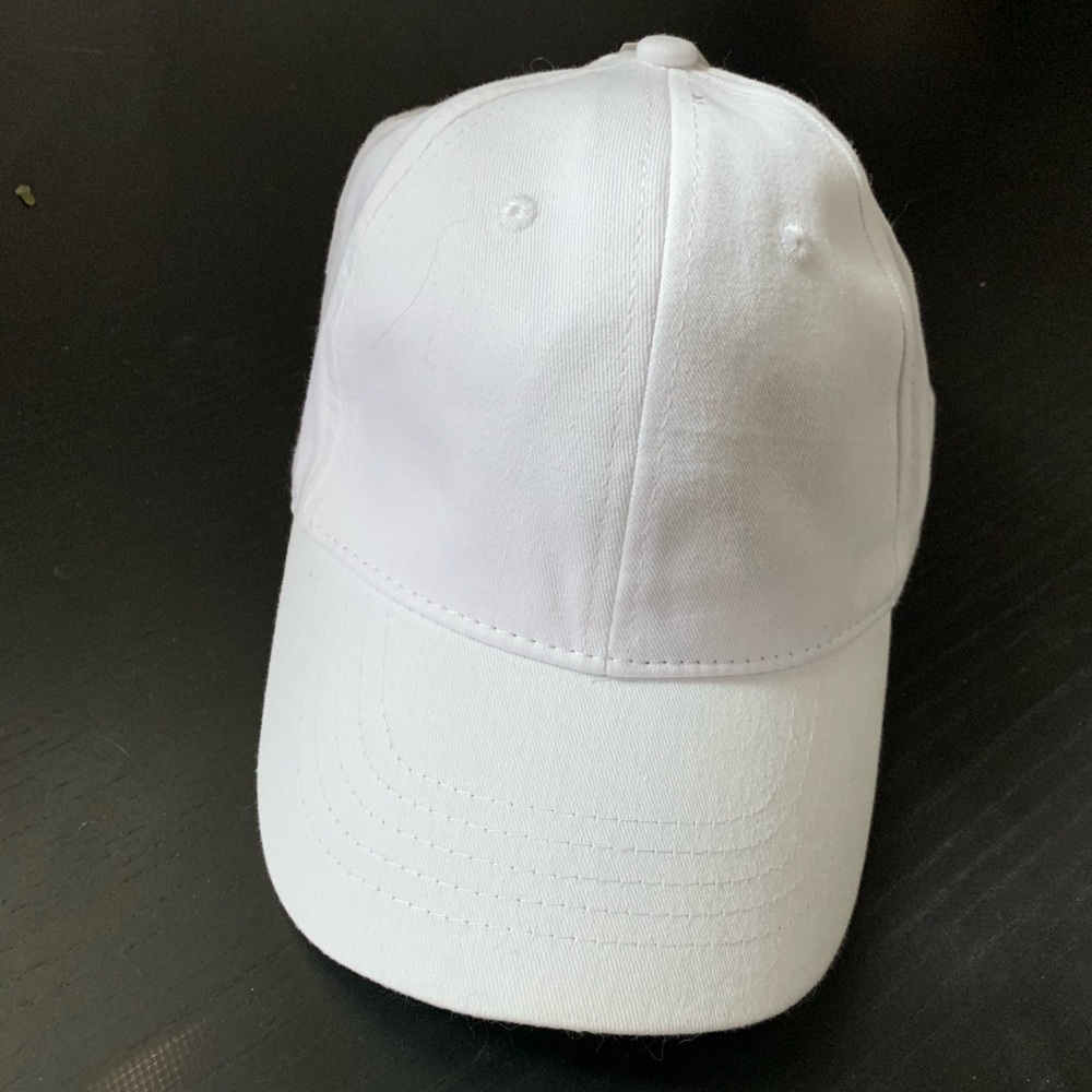 White baseball hat NEW